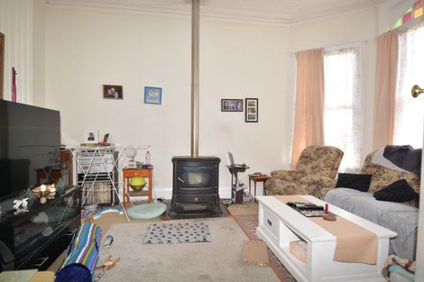 Photo of property in 252 Marine Parade, Bluff, 9814