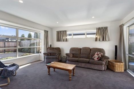 Photo of property in 40 Huntingdon Drive, Rangiora, 7400