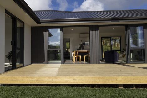 Photo of property in 1 Panui Avenue, Helensville, 0800