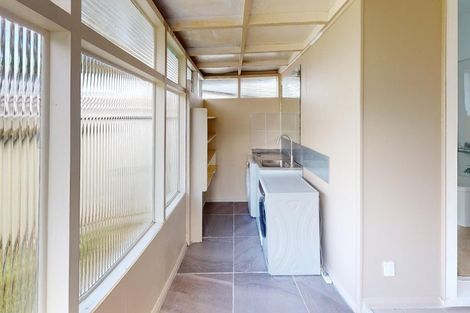 Photo of property in 15 Sheffield Street, Awapuni, Palmerston North, 4412