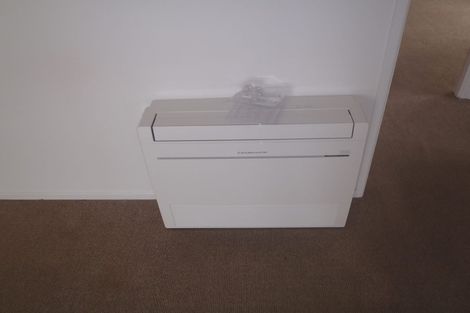 Photo of property in 2/203 Waimumu Road, Massey, Auckland, 0614