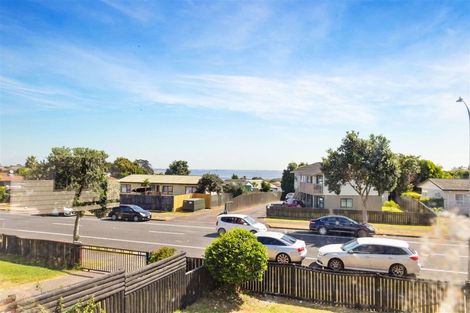 Photo of property in 132 Finlayson Avenue, Clendon Park, Auckland, 2103