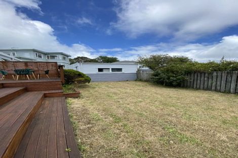 Photo of property in 3/199 Newlands Road, Newlands, Wellington, 6037
