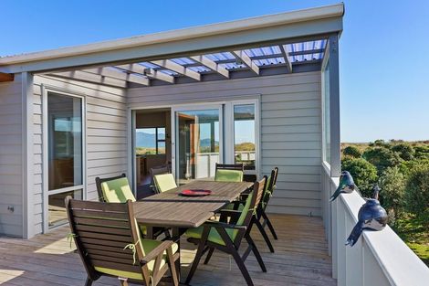 Photo of property in 114 Paetawa Road, Peka Peka, Waikanae, 5391