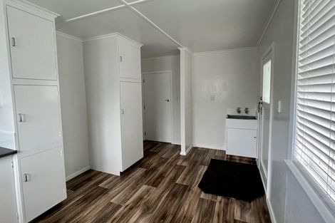 Photo of property in Charleston Flats, 2/8 Moeraki Road, Maoribank, Upper Hutt, 5018