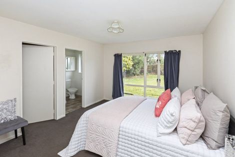 Photo of property in 10 Fieldmoor Place, Parklands, Christchurch, 8083