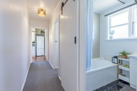 Photo of property in 2 Savage Crescent, Waipukurau, 4200