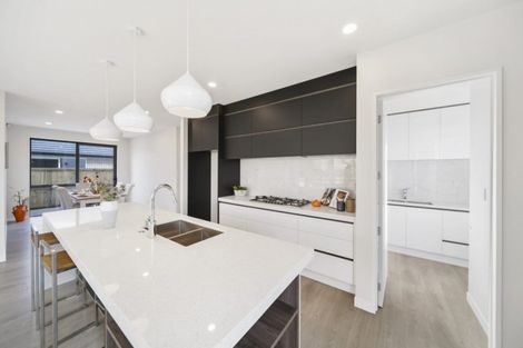 Photo of property in 73 Hayfield Way, Karaka, Papakura, 2113