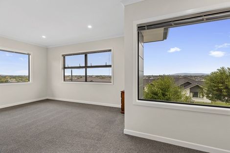 Photo of property in 35 Longbow Terrace, Flagstaff, Hamilton, 3210