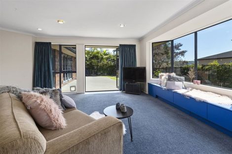 Photo of property in 8 Ballymore Drive, Pinehill, Auckland, 0632