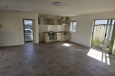 Photo of property in 10 Bushpark Place, Flat Bush, Auckland, 2016