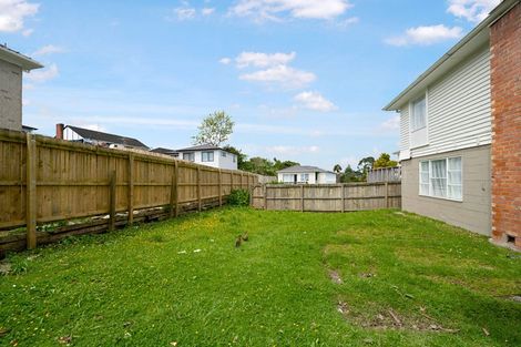 Photo of property in 19 Lynwood Road, New Lynn, Auckland, 0600
