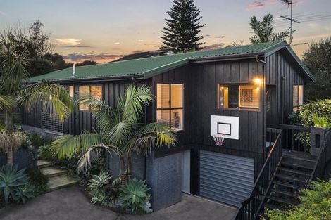 Photo of property in 2/13 Belmont Terrace, Milford, Auckland, 0620