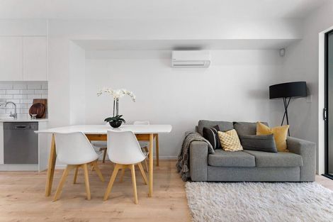 Photo of property in 7/22 Takapu Street, Henderson, Auckland, 0612