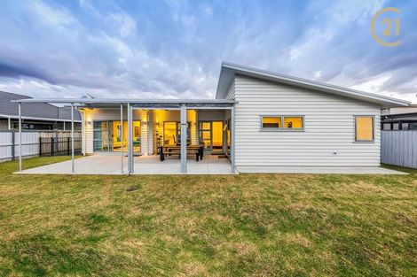 Photo of property in 3 Kabardin Street, Karaka, Papakura, 2113