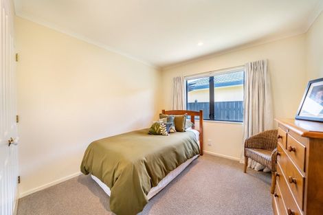 Photo of property in 40 Mary Huse Grove, Manor Park, Lower Hutt, 5019