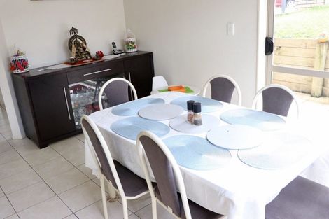 Photo of property in 30a Trinidad Road, Sunnynook, Auckland, 0620