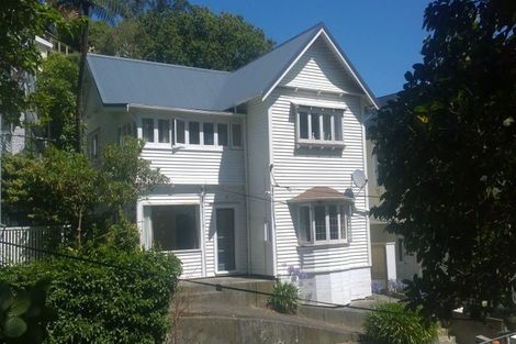 Photo of property in 17 Lower North Terrace, Kelburn, Wellington, 6012