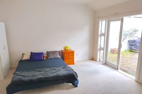 Photo of property in 21 Saint Michaels Crescent, Kelburn, Wellington, 6012