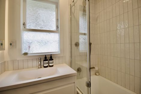 Photo of property in 130 Canongate Street, Birkdale, Auckland, 0626