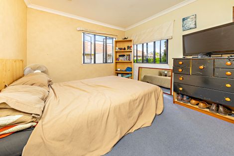 Photo of property in 13 Conacher Close, East Tamaki Heights, Auckland, 2016