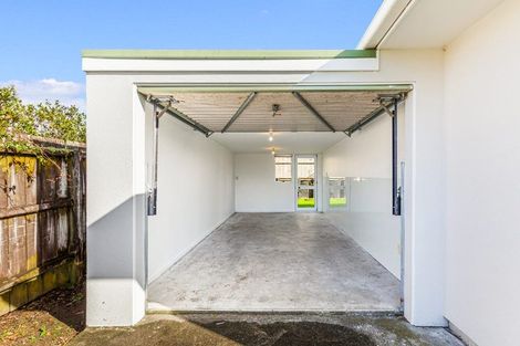 Photo of property in 8e Rathgar Road, Henderson, Auckland, 0610