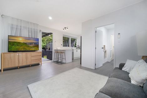 Photo of property in 2/450 Great South Road, Opaheke, Papakura, 2113