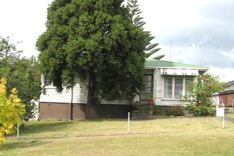 Photo of property in 11 Westall Road, New Lynn, Auckland, 0600