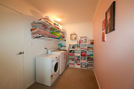 Photo of property in 73 Arataki Road, Havelock North, 4130