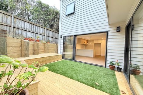 Photo of property in 14d Clairville Crescent, Wai O Taiki Bay, Auckland, 1072