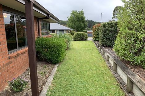 Photo of property in 5 Weka Place, Picton, 7220