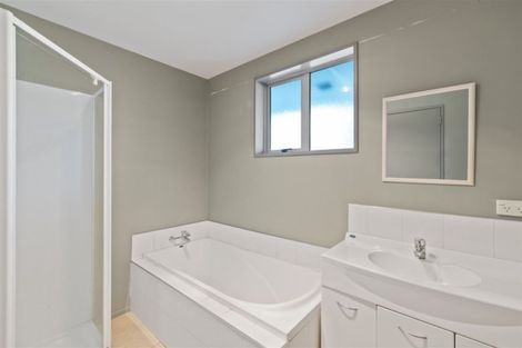 Photo of property in 18 Inverell Place, North New Brighton, Christchurch, 8083