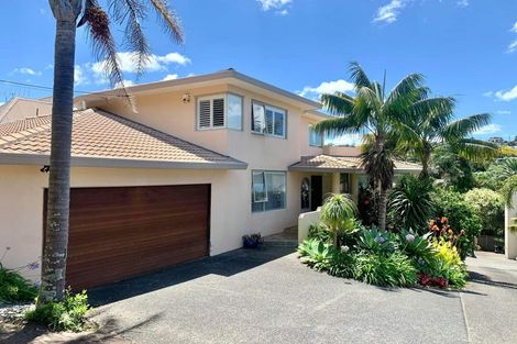 Photo of property in 1/464 Beach Road, Murrays Bay, Auckland, 0630