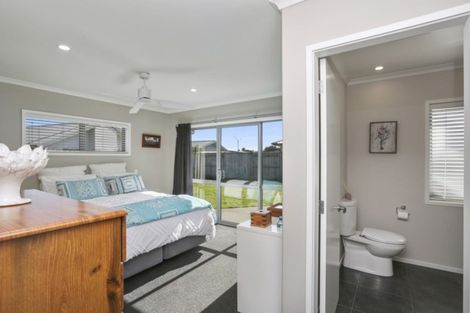 Photo of property in 14 Wentworth Lane, Waiwhakaiho, New Plymouth, 4312