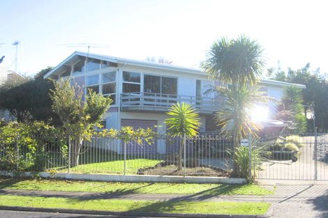 Photo of property in 6 Burndale Terrace, Manurewa, Auckland, 2102