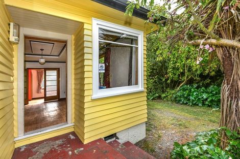 Photo of property in 9 Moyna Avenue, Dallington, Christchurch, 8061