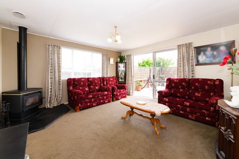 Photo of property in 15a Meadowbrook Drive, Cloverlea, Palmerston North, 4412