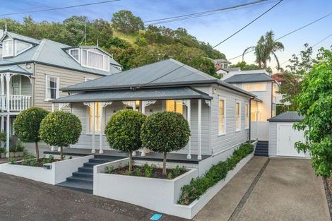 Photo of property in 21 St Aubyn Street, Devonport, Auckland, 0624