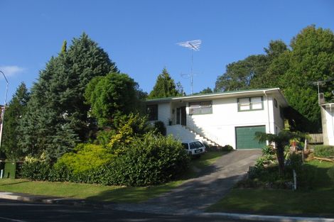 Photo of property in 21 Halberg Street, Glenfield, Auckland, 0629