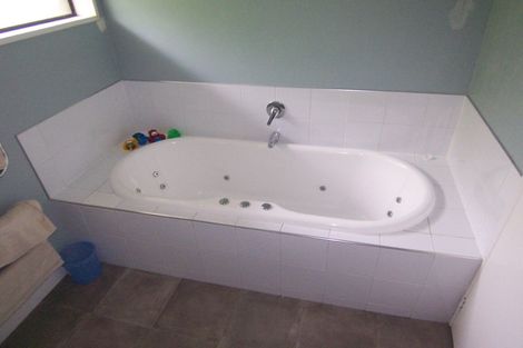 Photo of property in 13 Townshend Crescent, Halswell, Christchurch, 8025