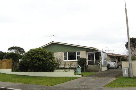 Photo of property in 2 Cruickshank Crescent, Rosedale, Invercargill, 9810