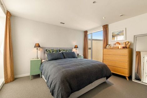 Photo of property in Portal Apartments, 8a/42 Cable Street, Te Aro, Wellington, 6011