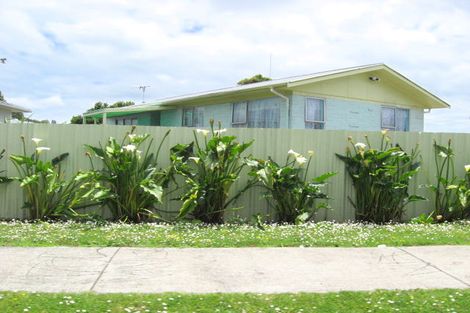 Photo of property in 12 Kemble Close, Mangere, Auckland, 2022