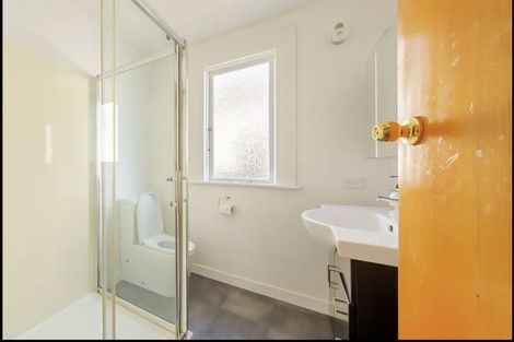 Photo of property in 178 Victoria Road, Saint Clair, Dunedin, 9012