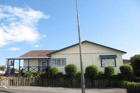 Photo of property in 22 Henui Street, Strandon, New Plymouth, 4312
