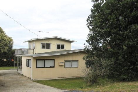 Photo of property in 65 Ocean Beach Road, Tairua, 3508