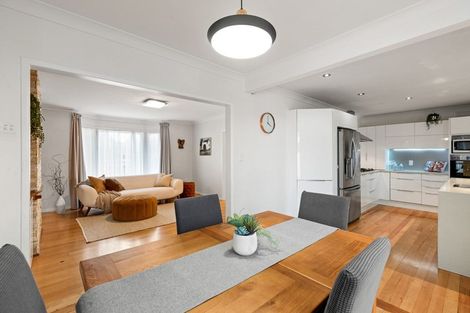 Photo of property in 25 Portadown Avenue, Pakuranga Heights, Auckland, 2010