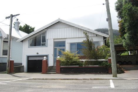 Photo of property in 30 Winchester Street, Lyttelton, 8082