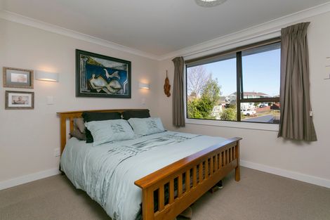 Photo of property in 11a Tobin Place, Richmond Heights, Taupo, 3330