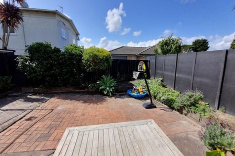 Photo of property in 3/7 Koromiko Street, New Lynn, Auckland, 0600